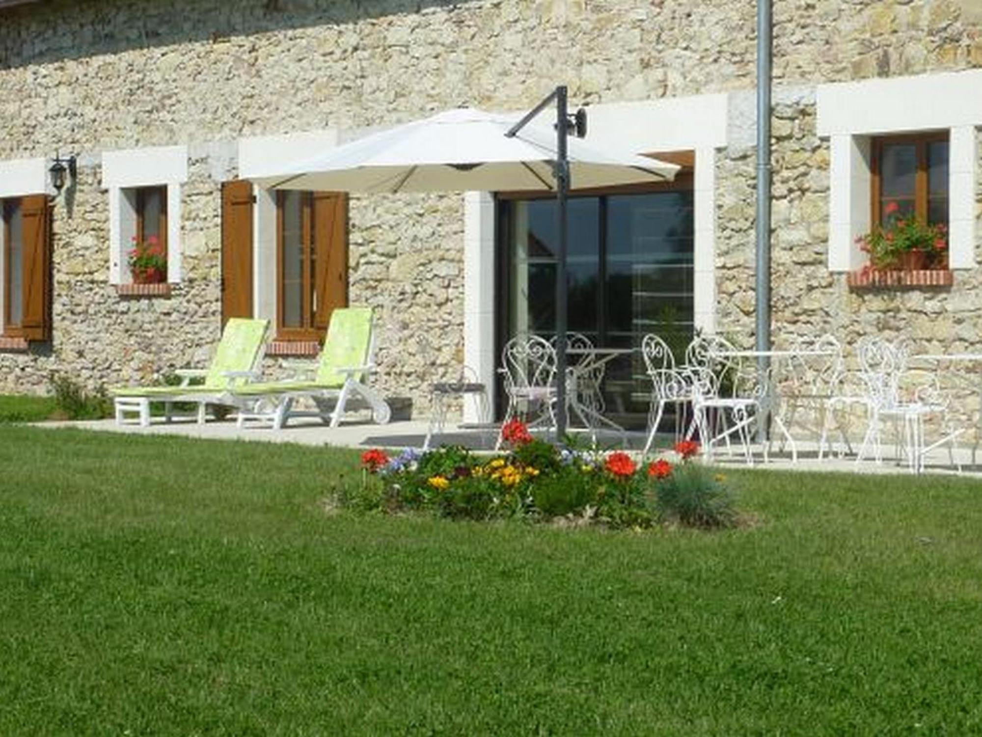 Chambres D'Hotes De La Junchere Saint-Hilaire-de-Court Εξωτερικό φωτογραφία